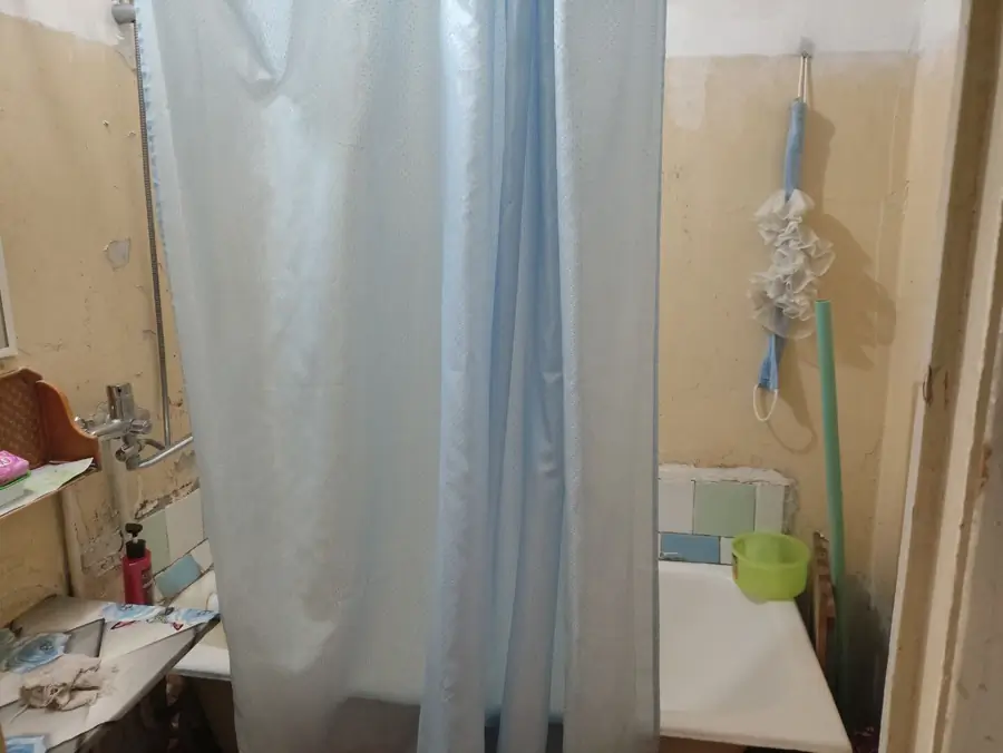 Сдается 2-комнатная квартира − 65 м²