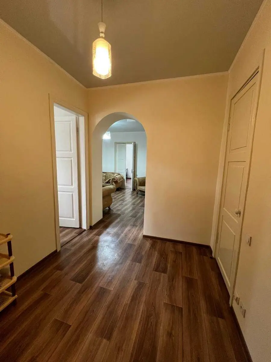 4 xonali kvartira − 94 m², 2/3 qavat