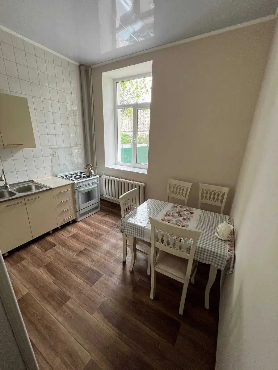 Ijaraga 4 xonali kvartira − 94 m²