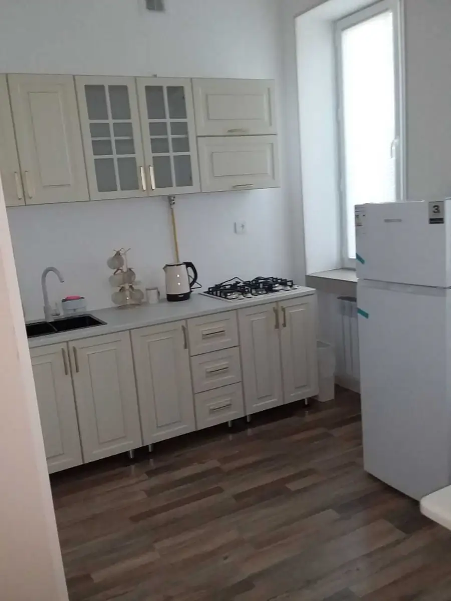 1 xonali kvartira − 50 m², 1/3 qavat