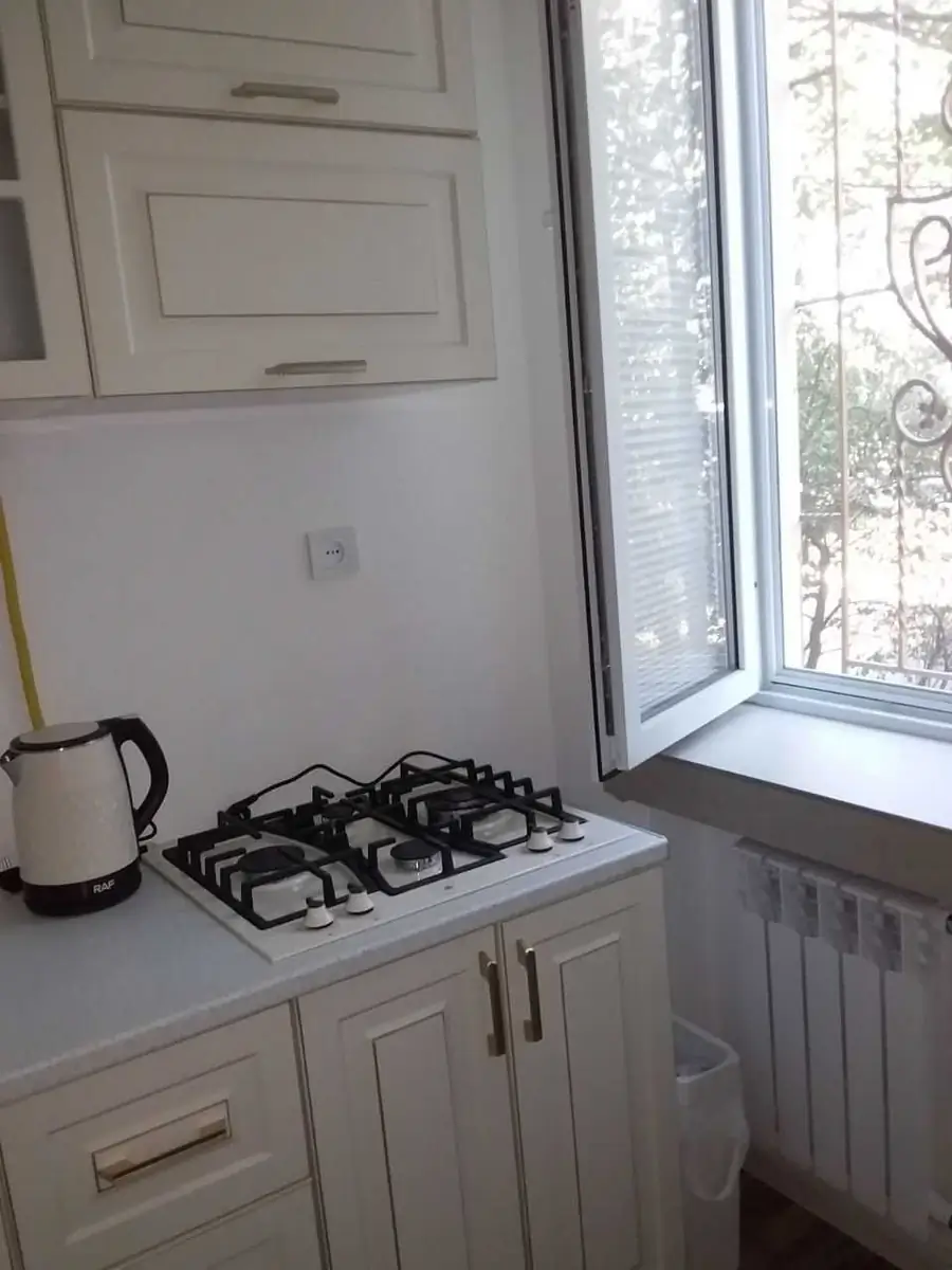 1 xonali kvartira − 50 m², 1/3 qavat