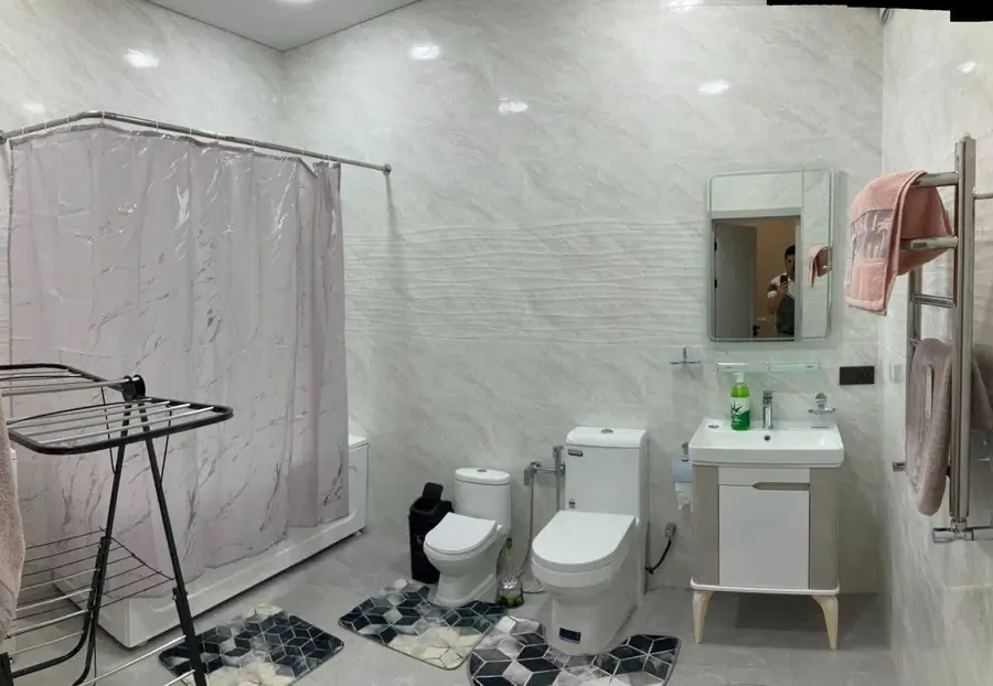 5 dan ortiq xonali kvartira − 150 m², 2/5 qavat