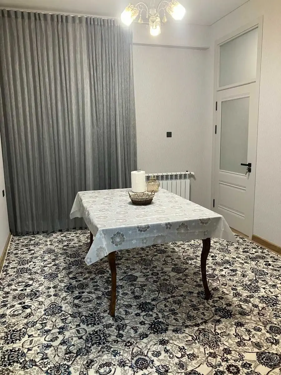 Ijaraga 5 dan ortiq xonali kvartira − 150 m²