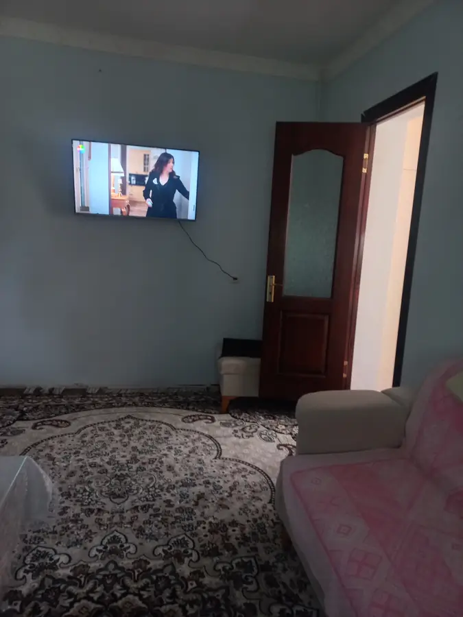 4 xonali kvartira sotiladi − 75.3 m²