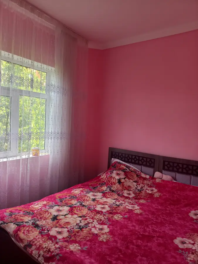 4 xonali kvartira sotiladi − 75.3 m²