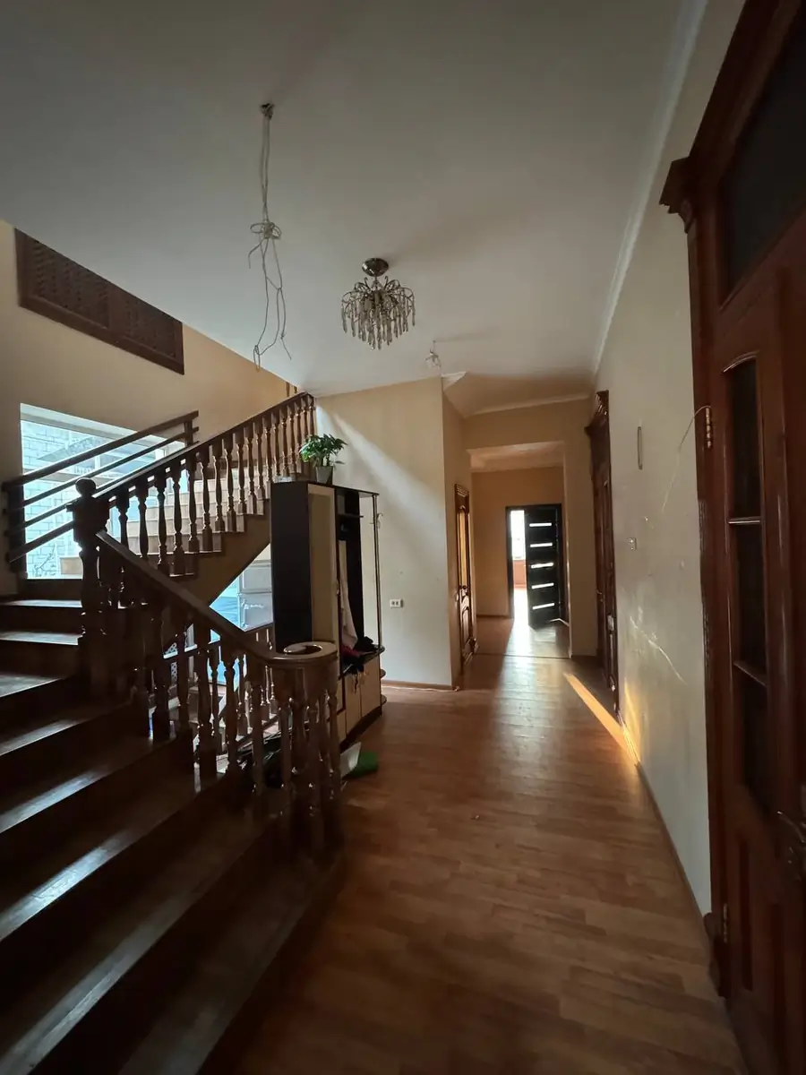 Ofis − 650 m², 4/4 qavat