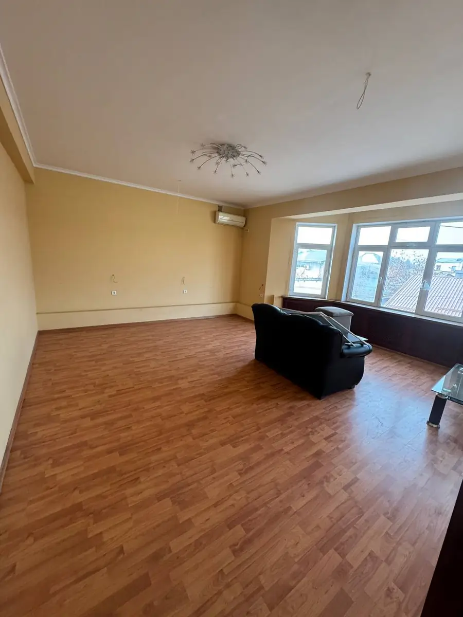 Ijaraga ofis − 650 m²