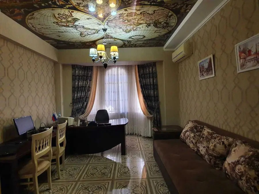 4 xonali kvartira − 280 m², 1/8 qavat