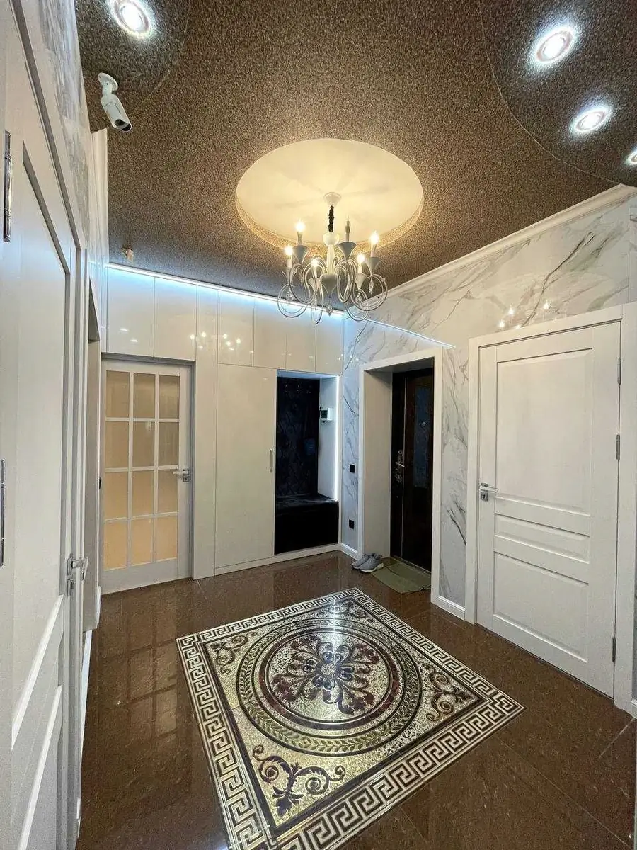 4 xonali kvartira − 120 m², 4/4 qavat