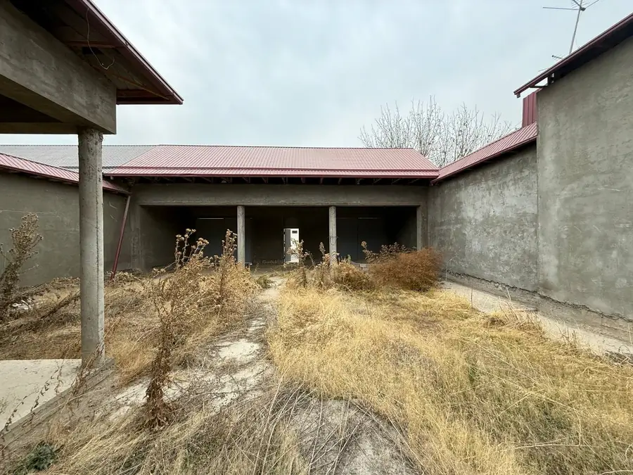 2 qavatli uy sotiladi − 350 m²