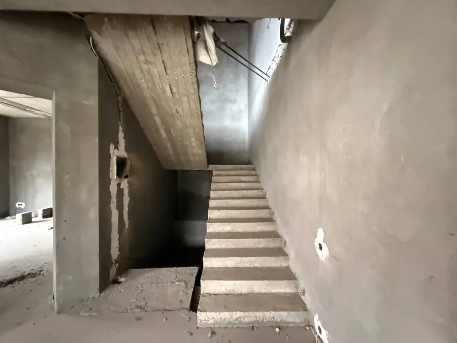 2 qavatli uy sotiladi − 350 m²