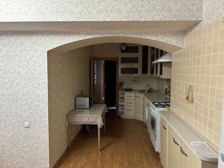 5 dan ortiq xonali kvartira − 125 m², 7/9 qavat