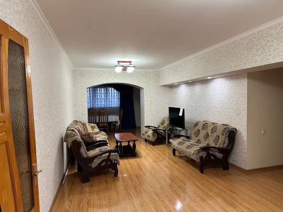 5 dan ortiq xonali kvartira − 125 m², 7/9 qavat