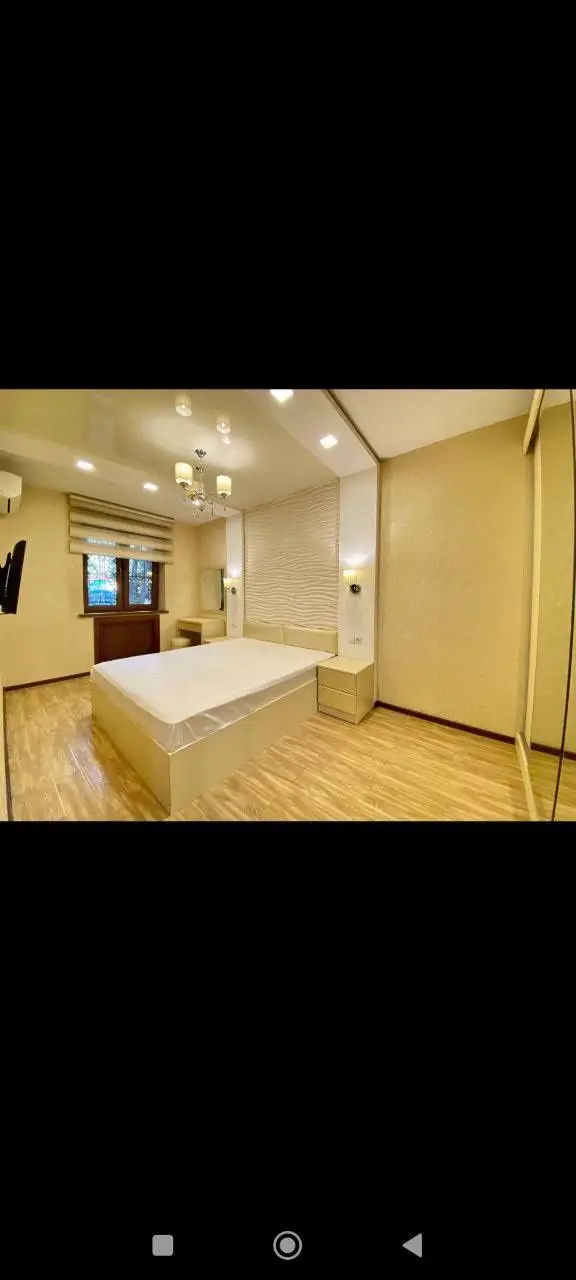 3 xonali kvartira − 90 m², 1/4 qavat