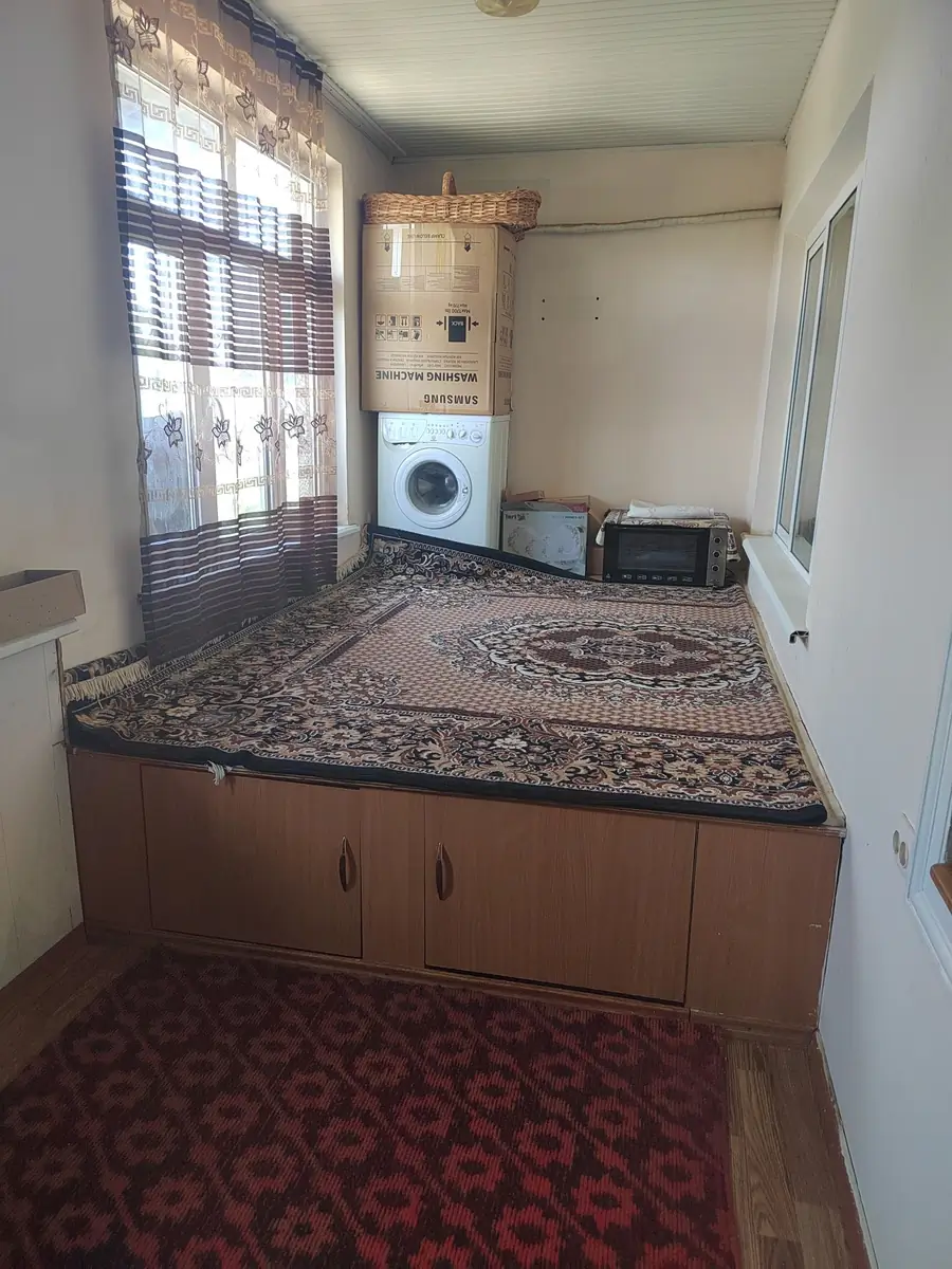 4 xonali kvartira sotiladi − 100 m²