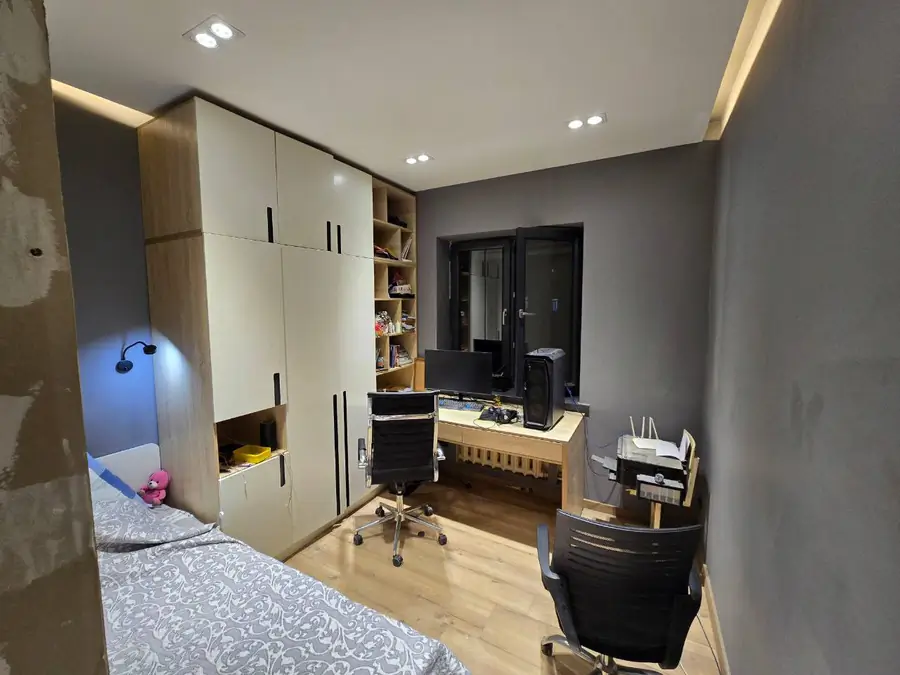 4 xonali kvartira − 95 m², 4/5 qavat