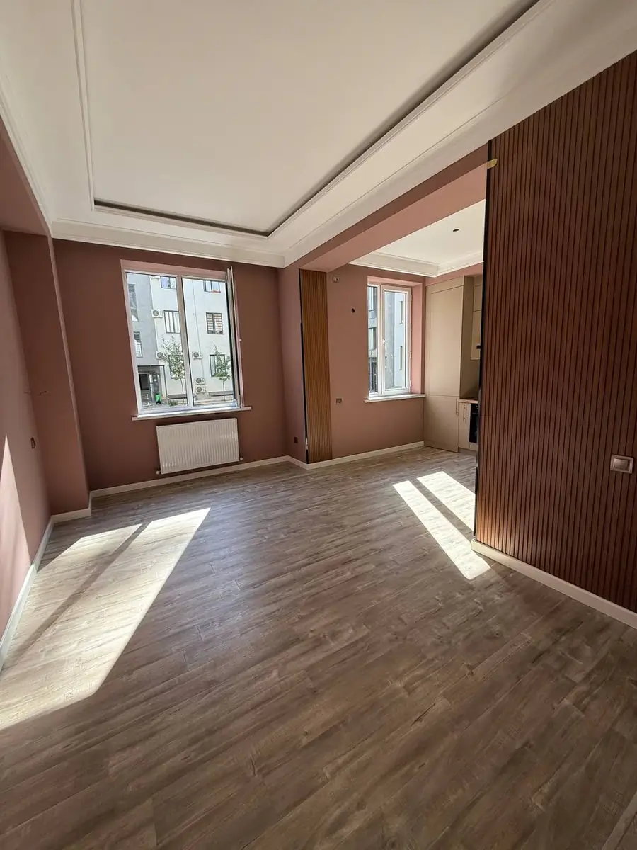 5 dan ortiq xonali kvartira − 96 m², 1/5 qavat