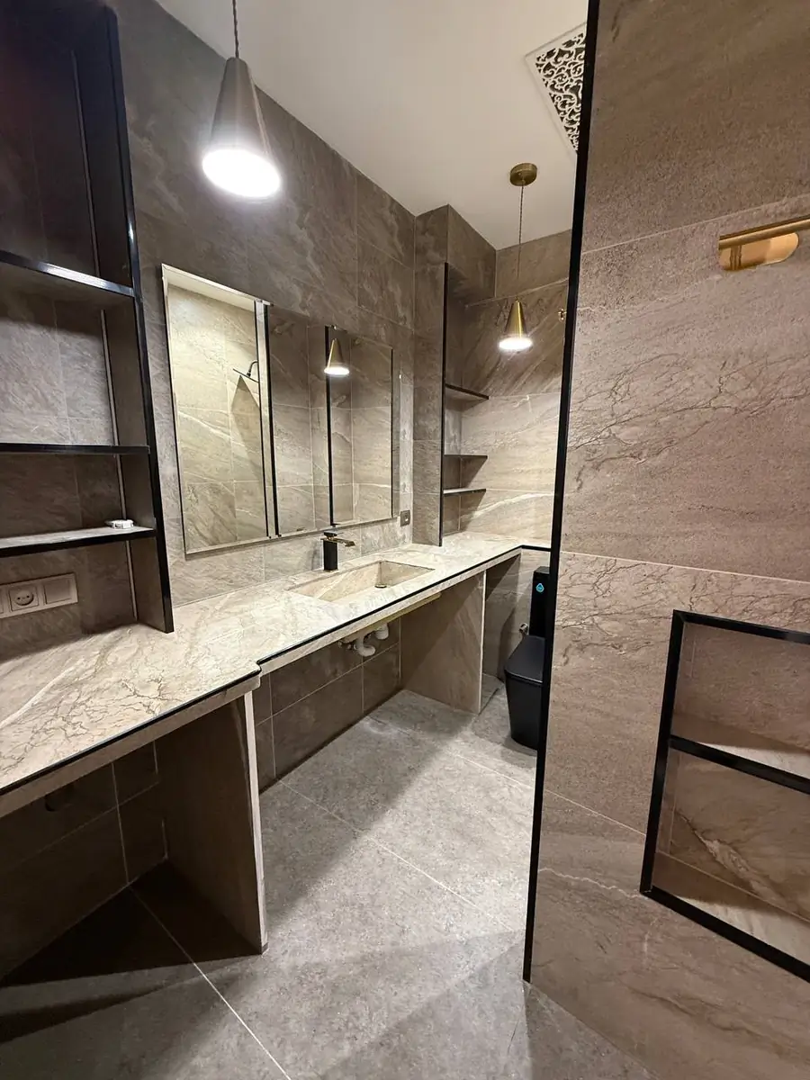 5 dan ortiq xonali kvartira − 96 m², 1/5 qavat