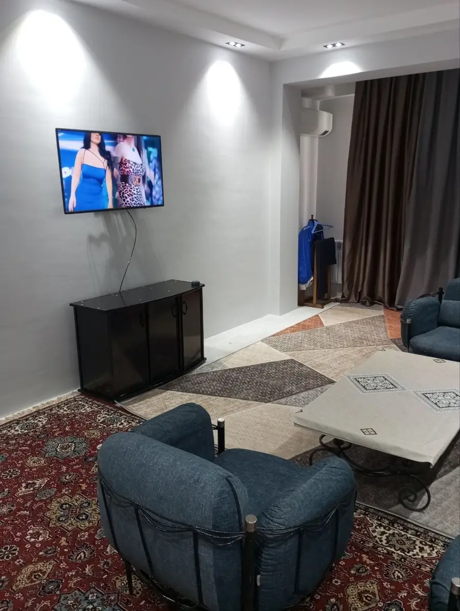 3 xonali kvartira sotiladi − 92 m²