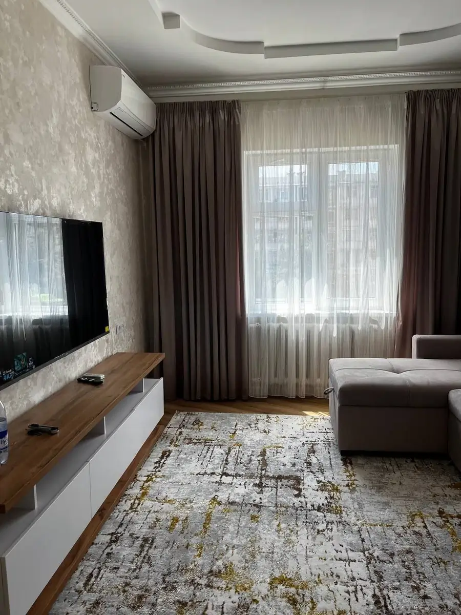 2 xonali kvartira − 42 m², 3/5 qavat