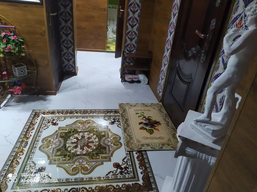 2 xonali kvartira sotiladi − 60 m²