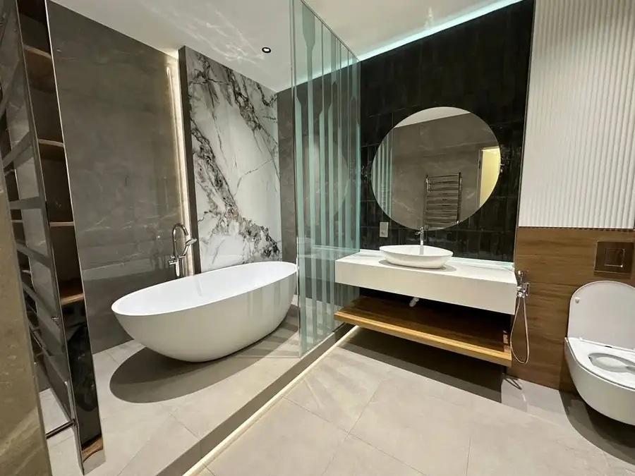 Продается 3-комнатная квартира − 105 м²