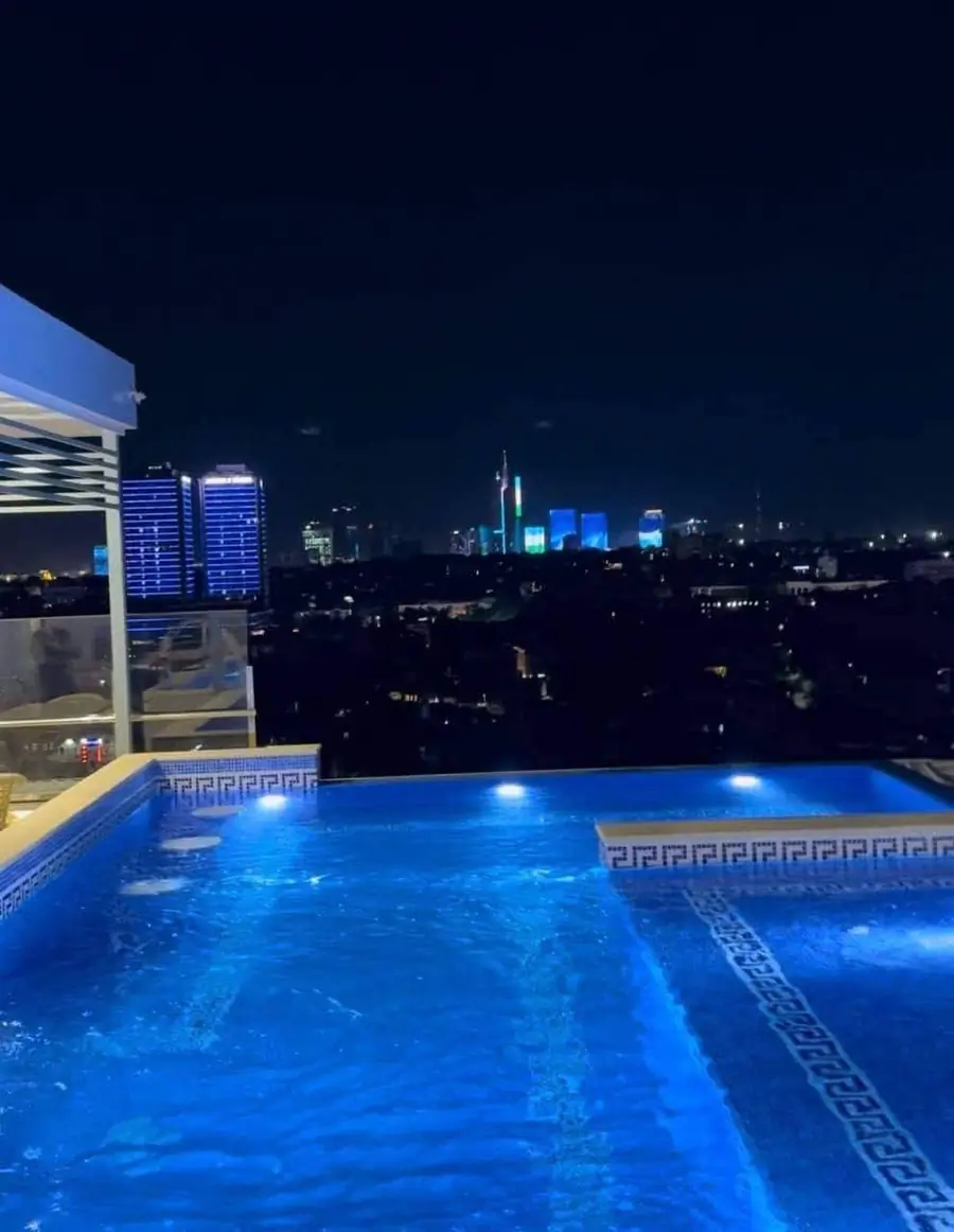 Продается 4-комнатная квартира − 150 м²