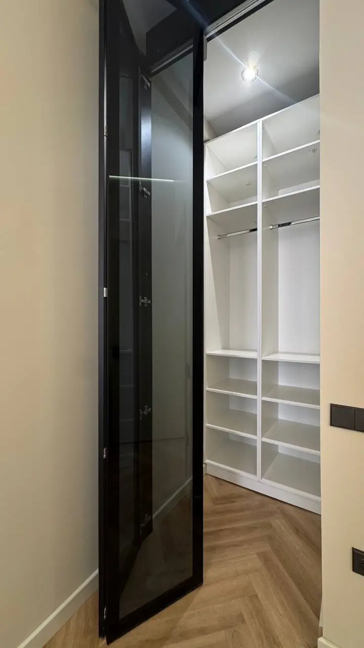 Сдается 2-комнатная квартира − 58 м²