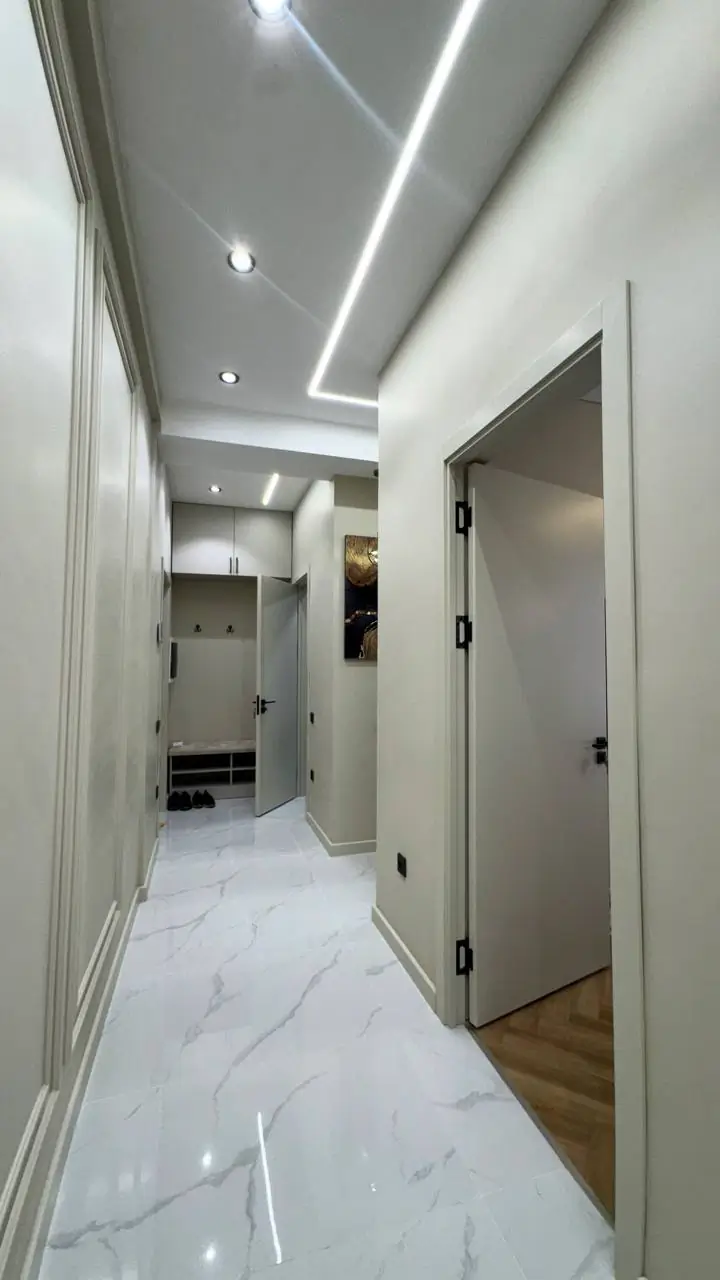 Сдается 2-комнатная квартира − 58 м²