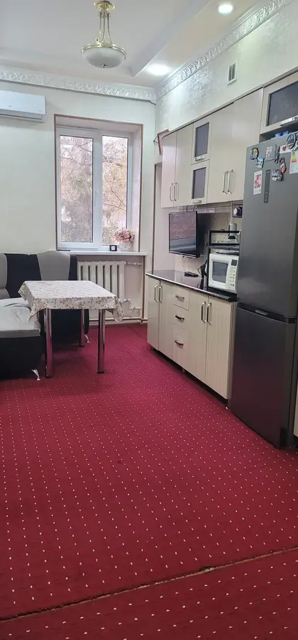 3-комнатная квартира − 79 м², 2/4 этаж