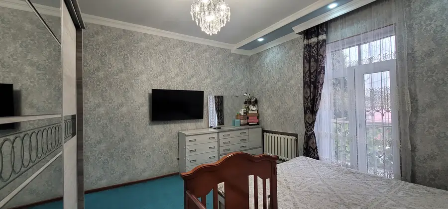 Продается 3-комнатная квартира − 79 м²