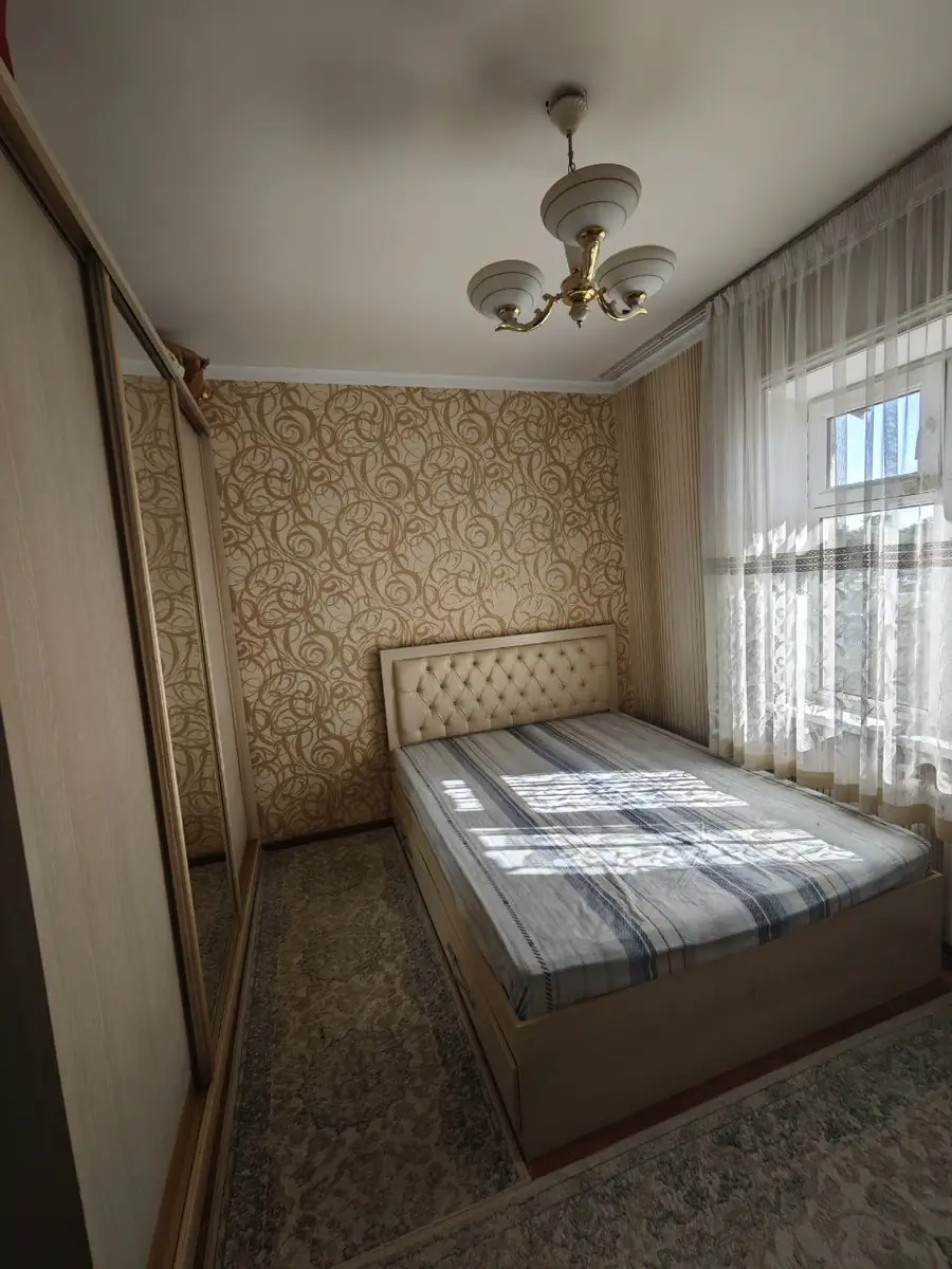 Продается 4-комнатная квартира − 100 м²