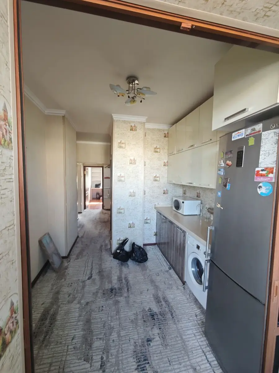 Продается 4-комнатная квартира − 100 м²