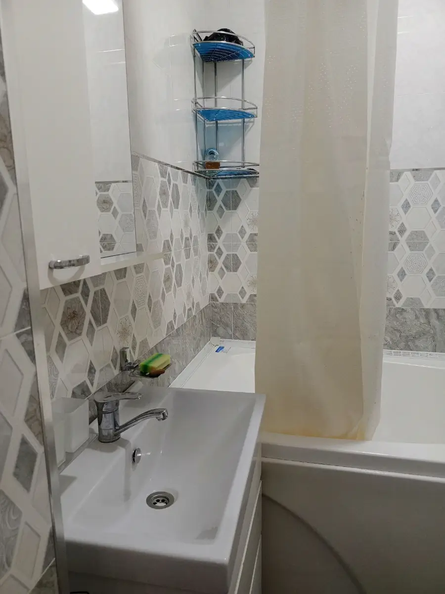 3-комнатная квартира − 96 м², 1/9 этаж