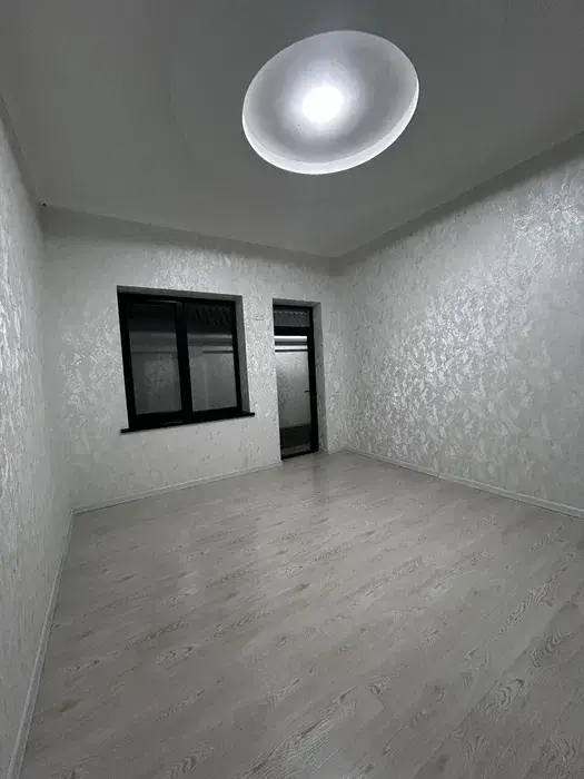 Сдается 4-комнатная квартира − 200 м²