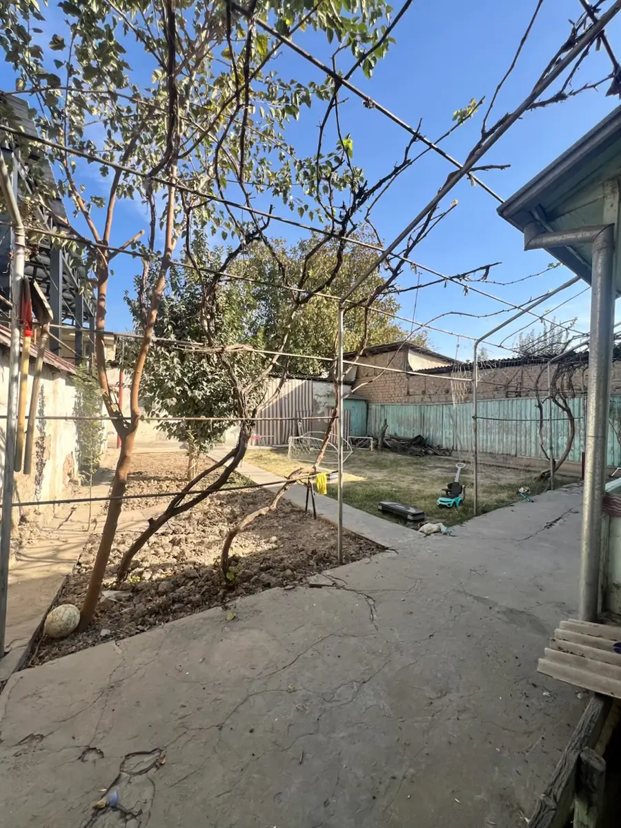 1 qavatli uy − 100 m², 3.5 sot.