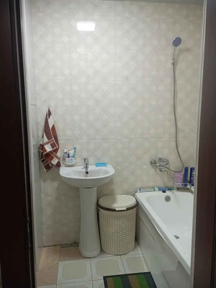 Продается 2-комнатная квартира − 48 м²