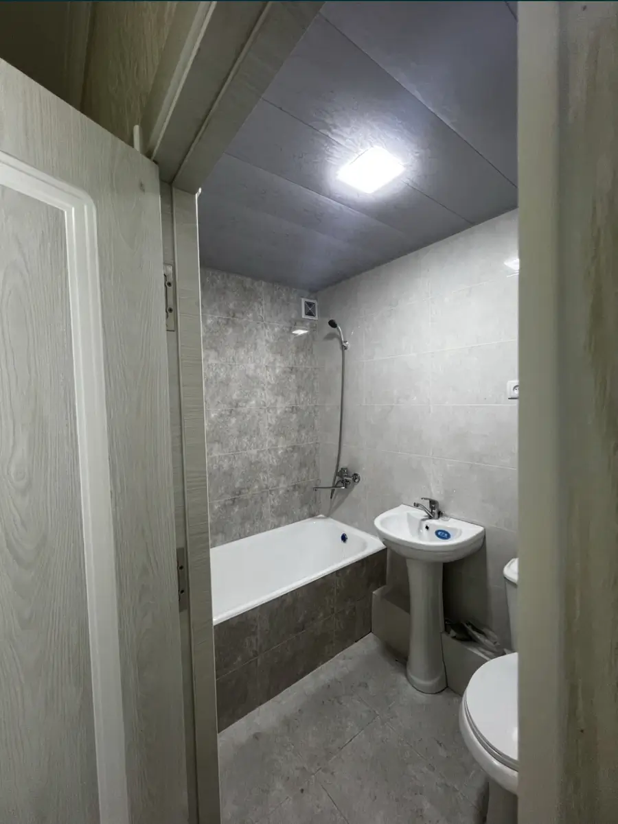 Продается 3-комнатная квартира − 58 м²