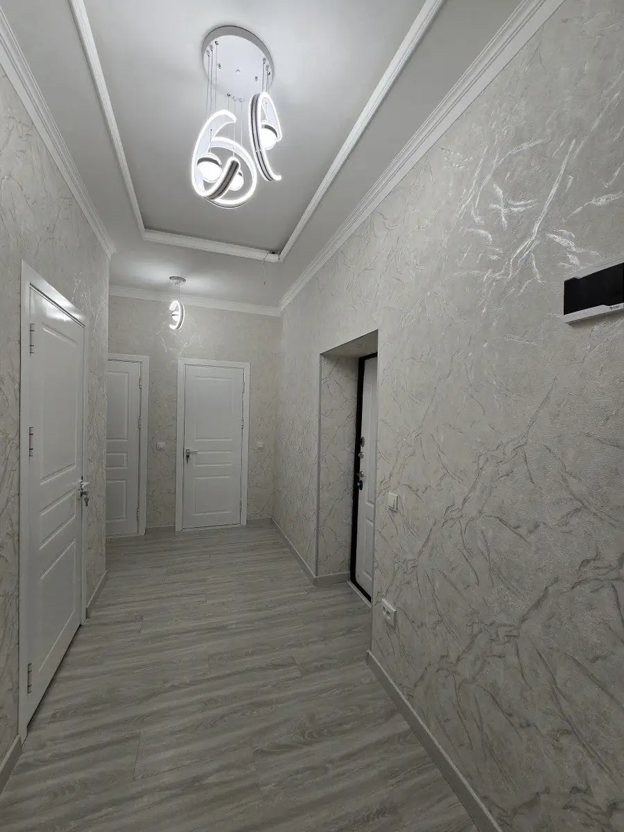 2 xonali kvartira − 65 m², 1/3 qavat