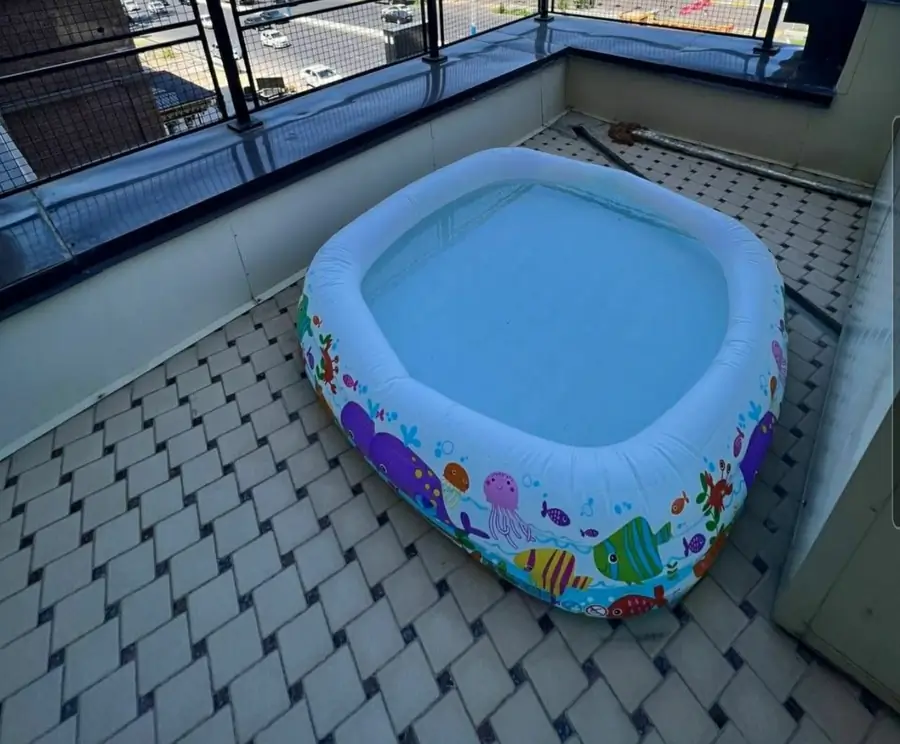 4-комнатная квартира − 174 м², 3/7 этаж