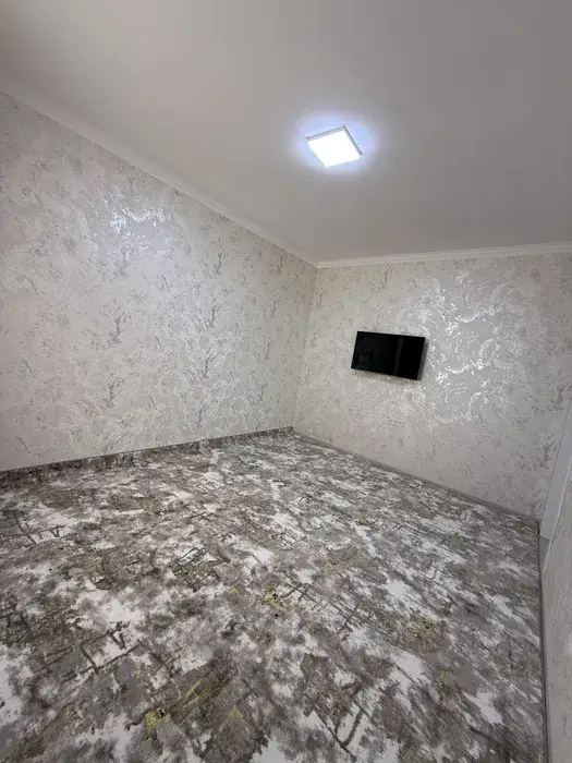 Сдается 2-комнатная квартира − 65 м²