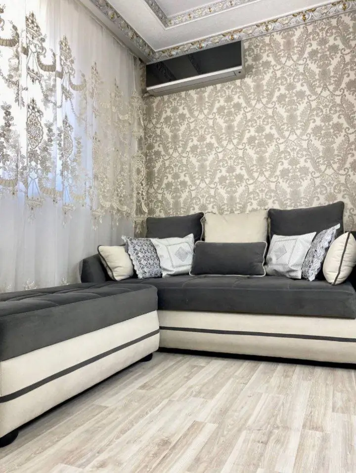 Более 5-комнатная квартира − 150 м², 8/12 этаж