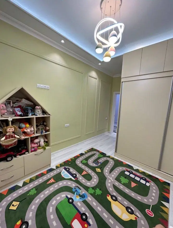 3 xonali kvartira sotiladi − 105 m²