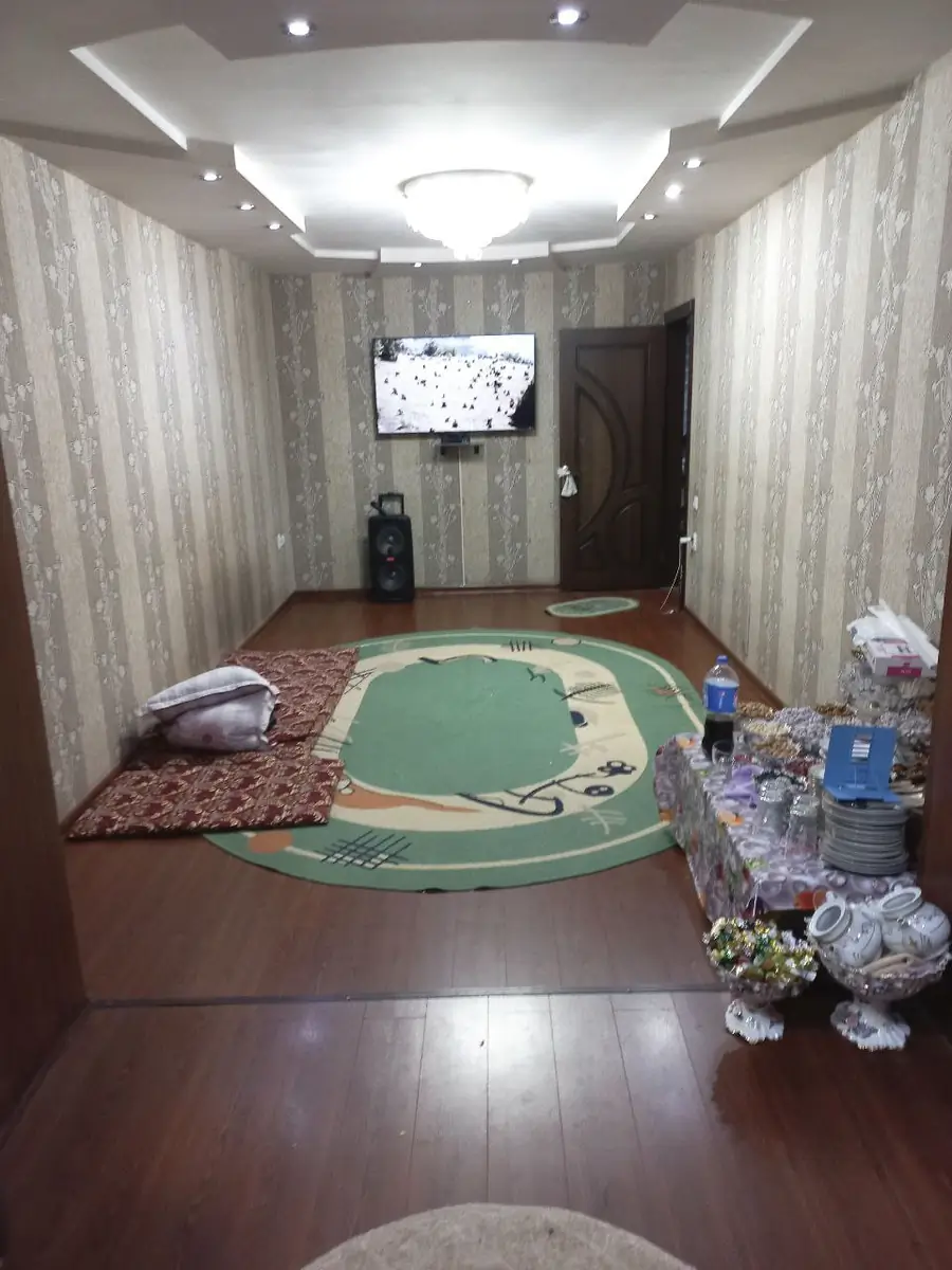 3-комнатная квартира − 70 м², 2/5 этаж