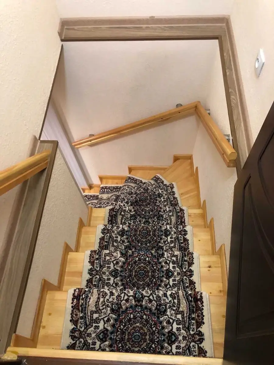 Продается Более 5-комнатная квартира − 74 м²