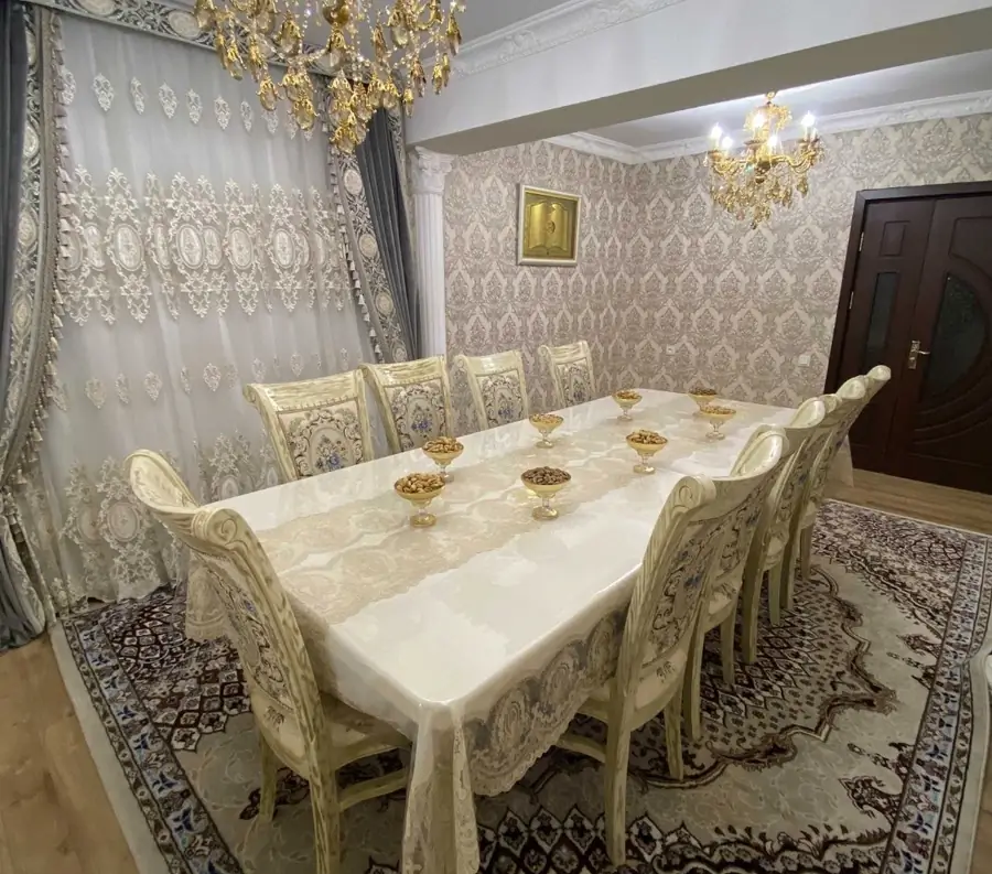 4-комнатная квартира − 104 м², 3/4 этаж