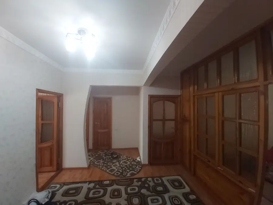 Более 5-комнатная квартира − 118 м², 2/9 этаж