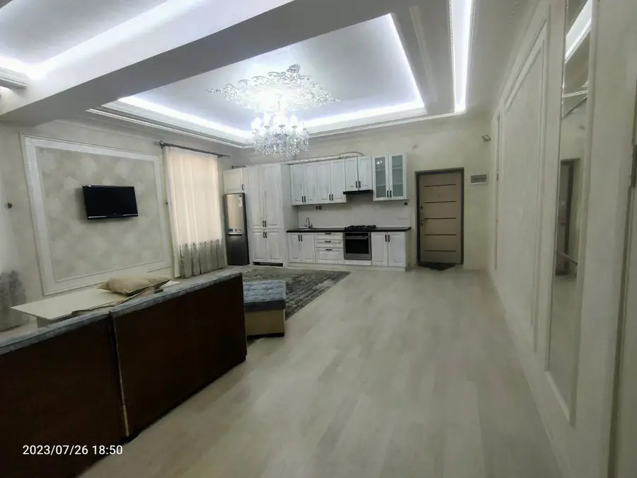 3 xonali kvartira sotiladi − 70 m²