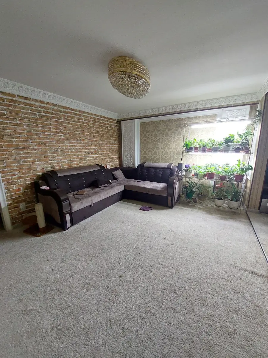 3-комнатная квартира − 82 м², 2/8 этаж