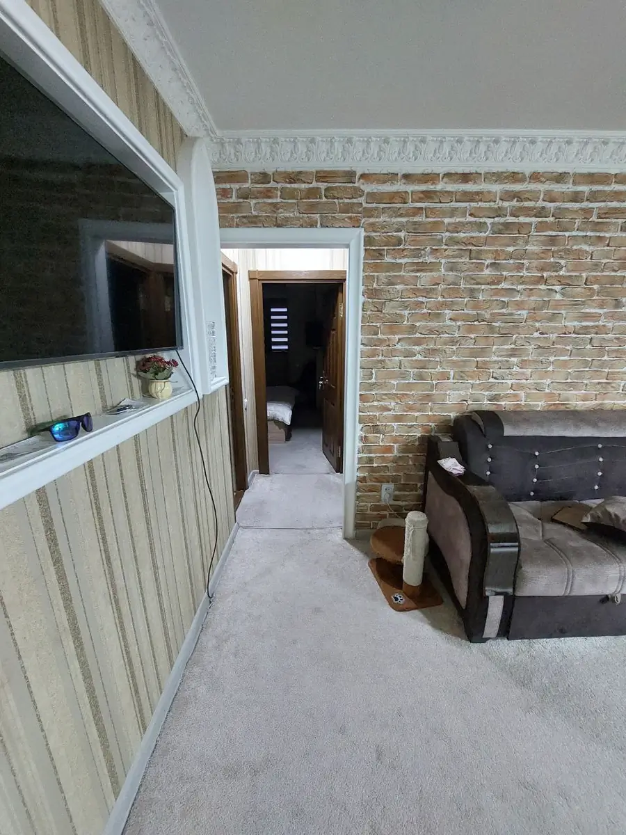 3-комнатная квартира − 82 м², 2/8 этаж